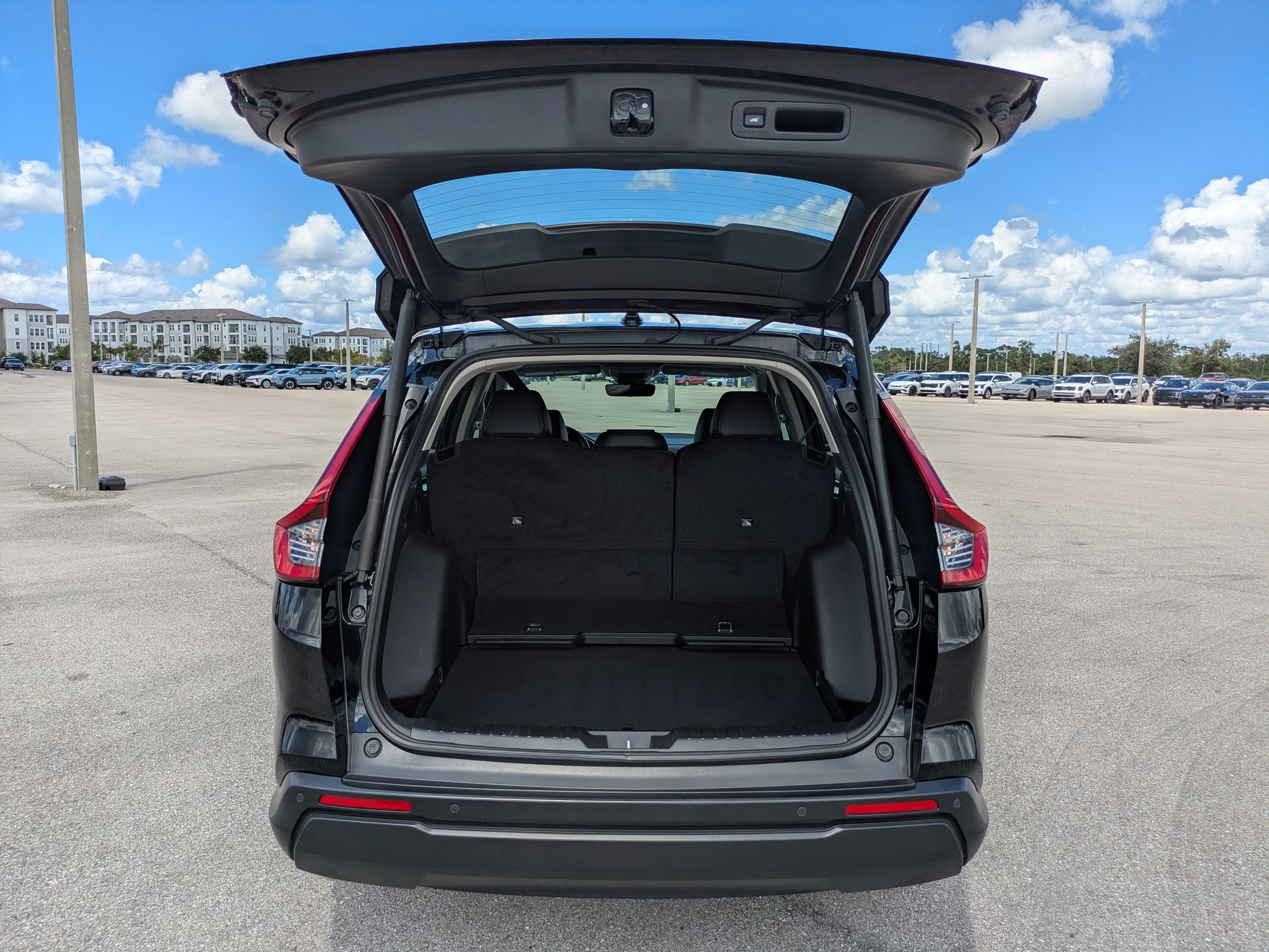 Used 2025 Honda CR-V EX-L image 32
