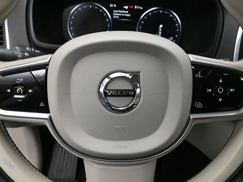 Used 2020 Volvo XC90 T6 Momentum w/ Protection Package image 10