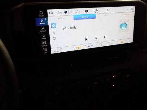 Used 2025 Jeep Wrangler Unlimited Sahara AWD/4WD image 19
