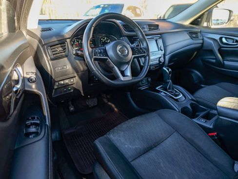 Used 2020 Nissan Rogue SV image 36