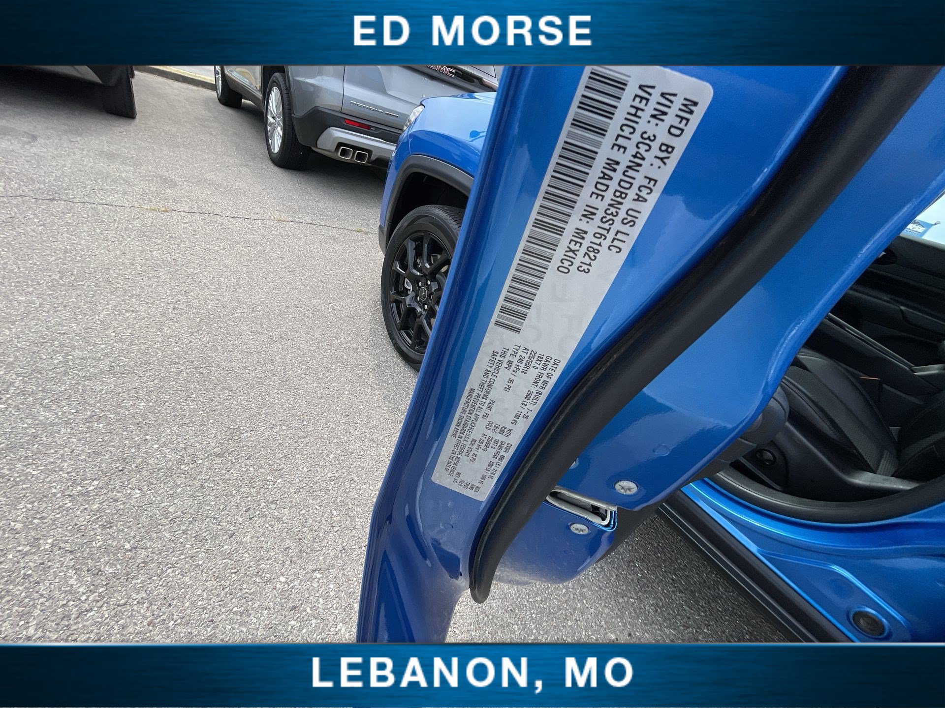 Used 2025 Jeep Compass Latitude w/ Convenience Group AWD/4WD image 34