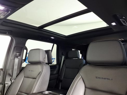 Used 2024 GMC Yukon Denali RWD image 13