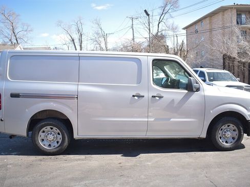 Used 2012 Nissan NV 2500 S w/ Side Curtain Airbag Pkg RWD image 8