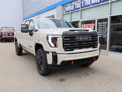 New 2026 GMC Sierra 2500 AT4 w/ AT4 Premium Plus Package AWD/4WD image 2