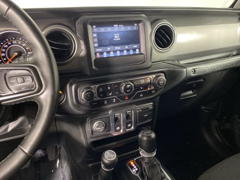 Used 2023 Jeep Wrangler Sport AWD/4WD image 26