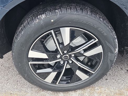 New 2026 Volvo XC60 B5 Plus w/ Protection Package Premier image 20