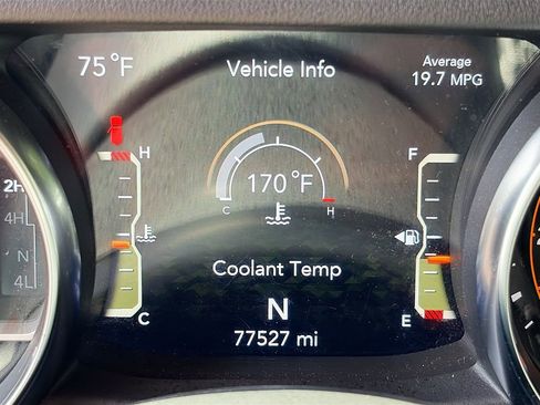 Used 2022 Jeep Wrangler Unlimited Sahara w/ LED Lighting Group AWD/4WD image 12