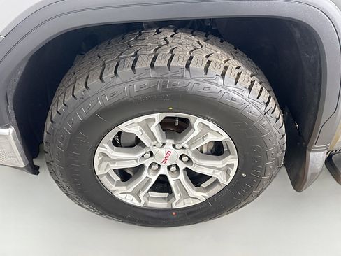 Used 2019 GMC Sierra 1500 SLE w/ SLE Value Package image 38