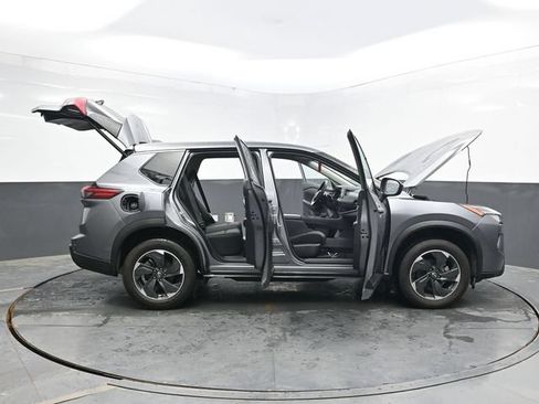 Used 2024 Nissan Rogue SV AWD/4WD image 52