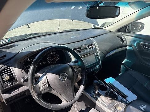 Used 2015 Nissan Altima 2.5 SL w/ Technology Package FWD image 15