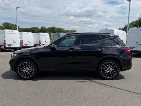 Used 2019 Mercedes-Benz GLC 300 4MATIC image 4