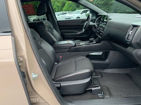 Used 2024 Nissan Pathfinder Rock Creek AWD/4WD image 31