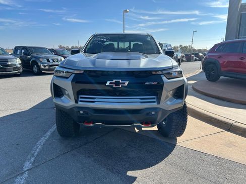 Certified 2024 Chevrolet Colorado ZR2 w/ ZR2 Convenience Package III image 2