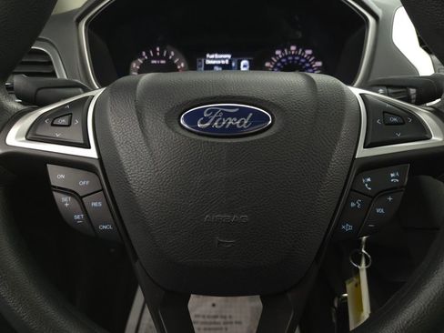 Used 2014 Ford Fusion SE image 19