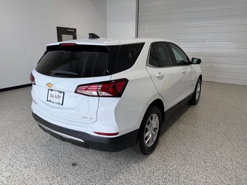 Used 2024 Chevrolet Equinox LT w/ LPO, Floor Liner Package AWD/4WD image 6