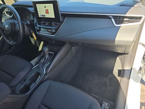 Certified 2025 Toyota Corolla LE FWD image 11