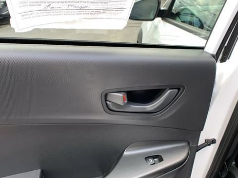 Used 2021 Hyundai Kona SEL Plus AWD/4WD image 20