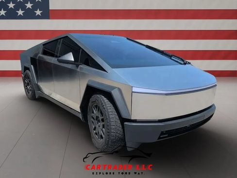 Used 2024 Tesla Cybertruck AWD Crew Cab image 9