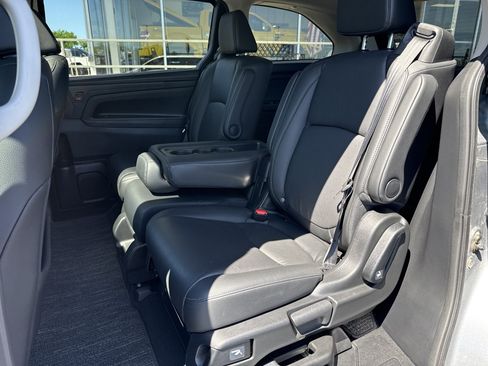 Used 2025 Honda Odyssey EX-L image 18
