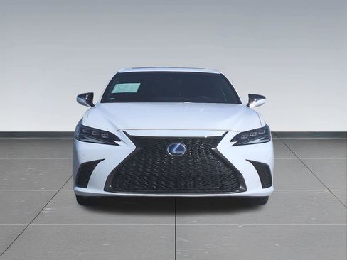 Used 2022 Lexus ES 300h F Sport w/ Accessory Package image 9