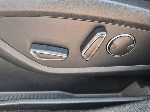 Used 2019 Lincoln Nautilus Reserve AWD/4WD image 17
