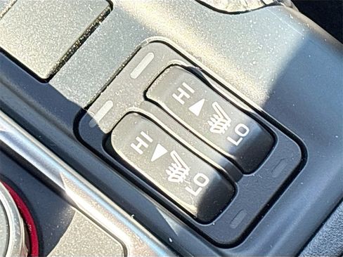 Used 2022 Subaru Forester Touring image 21