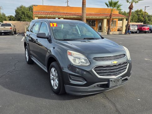 Used 2017 Chevrolet Equinox LS image 7