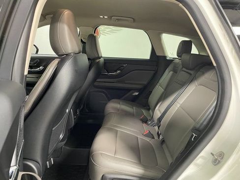 Used 2023 Lincoln Corsair AWD image 20