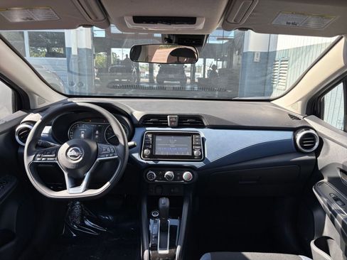 Used 2025 Nissan Versa SV FWD image 31