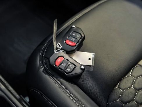 Used 2025 Jeep Gladiator Sport image 97