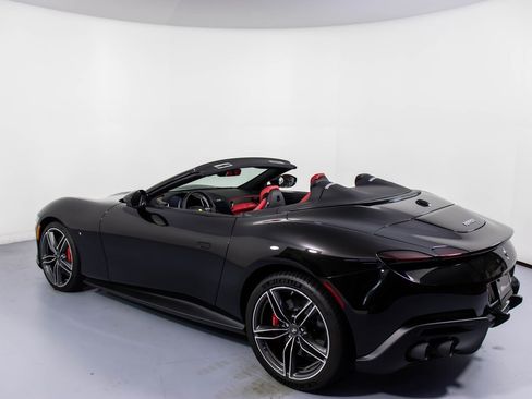 Certified 2024 Ferrari Roma Spider image 8