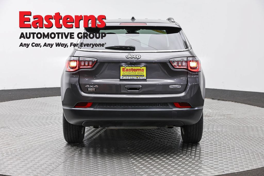 Used 2024 Jeep Compass Latitude AWD/4WD image 6