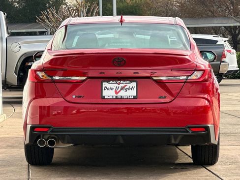 New 2026 Toyota Camry SE image 5