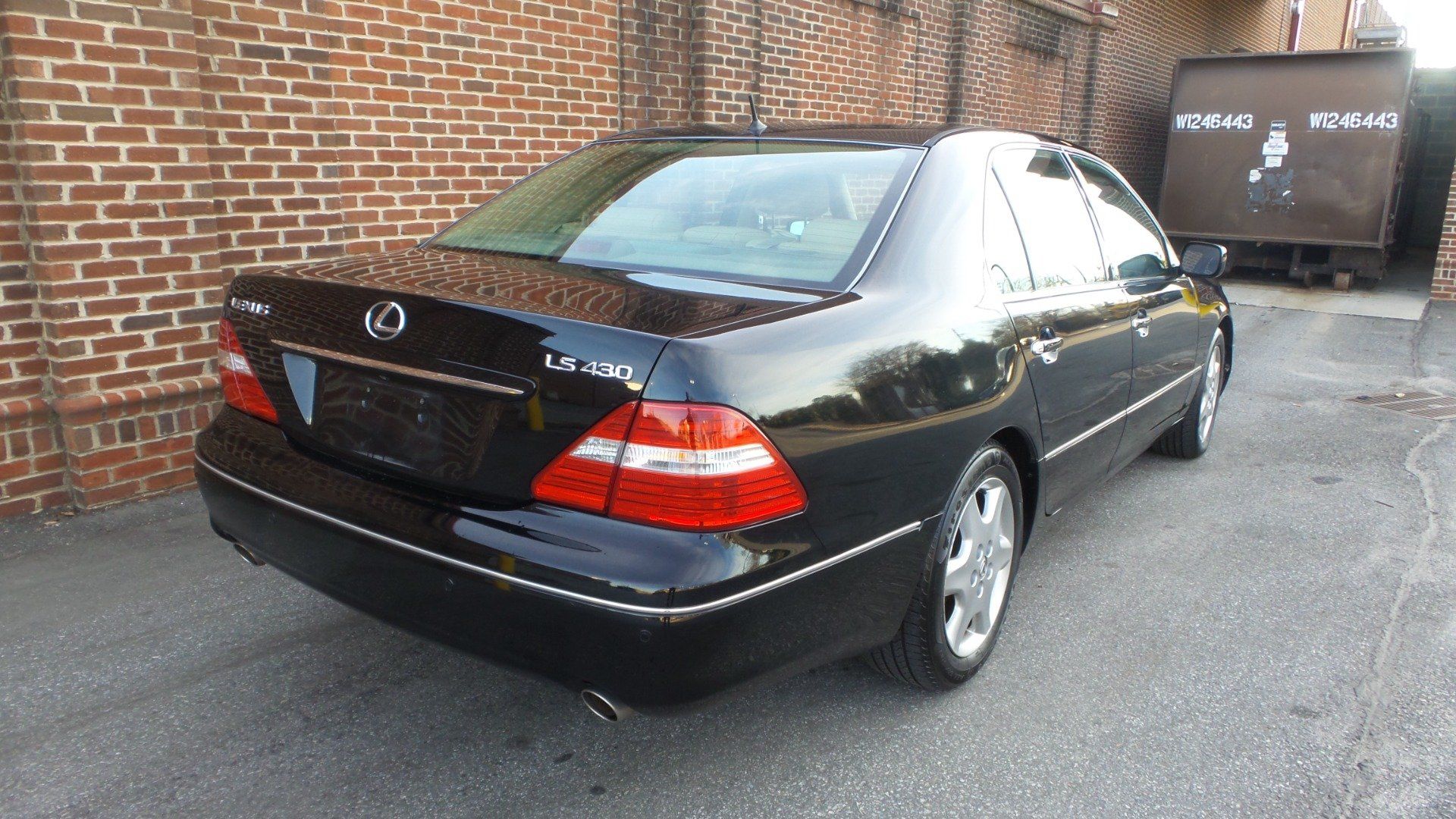 Used 2004 Lexus LS 430 RWD image 14