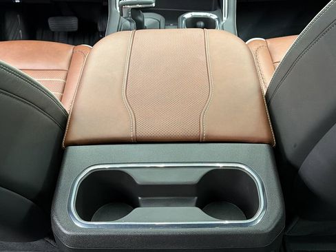 Used 2025 GMC Sierra 1500 Denali Ultimate AWD/4WD image 39