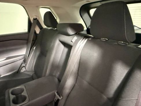 Used 2025 Nissan Rogue S AWD/4WD image 39