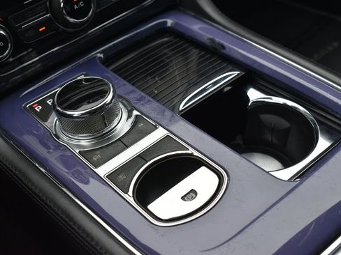 Used 2013 Jaguar XJ image 34