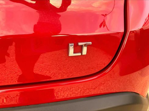 Used 2026 Chevrolet Trax LT FWD image 10