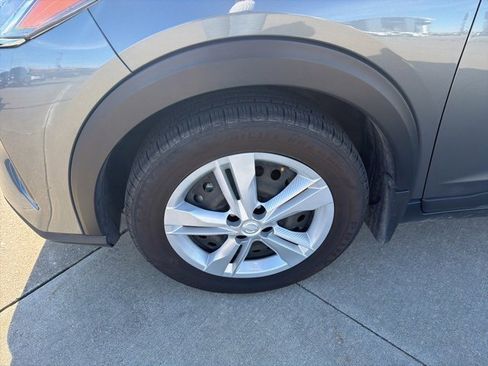 Used 2022 Nissan Kicks S image 14