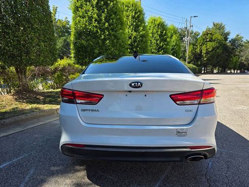 Used 2016 Kia Optima EX w/ Premium Package FWD image 4