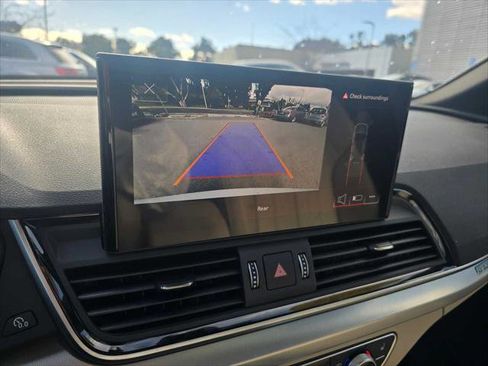 Certified 2025 Audi Q5 2.0T Premium image 29