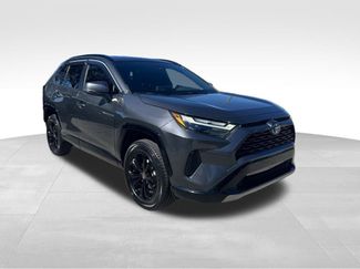 Used 2022 Toyota RAV4 SE video 2