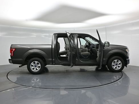 Used 2017 Ford F150 XLT RWD image 4