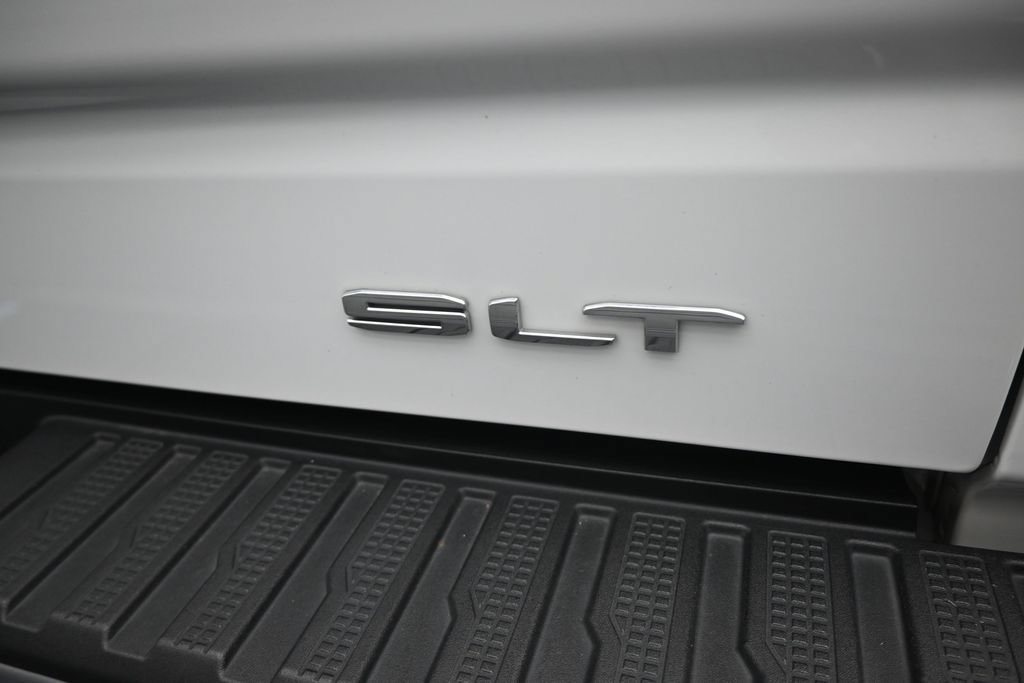Used 2024 GMC Sierra 1500 SLT AWD/4WD image 32