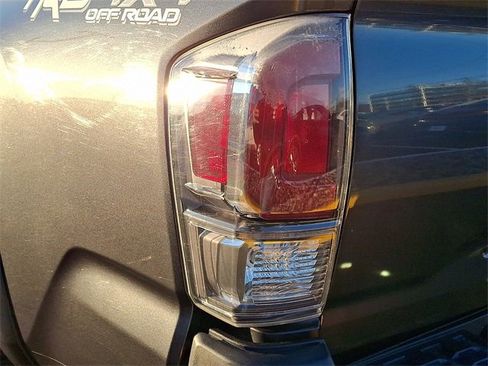 Certified 2023 Toyota Tacoma TRD Off-Road image 16