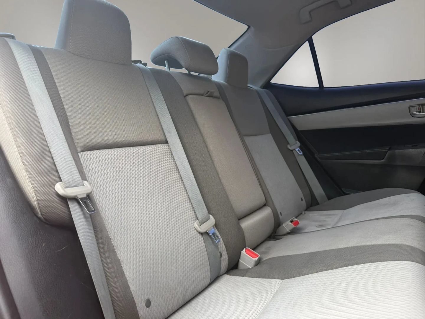 Used 2017 Toyota Corolla LE w/ LE Premium Package FWD image 17