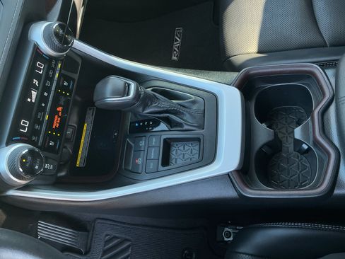 Certified 2021 Toyota RAV4 Limited FWD image 14