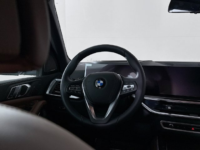 Used 2026 BMW X5 xDrive40i w/ Premium Package AWD/4WD image 11