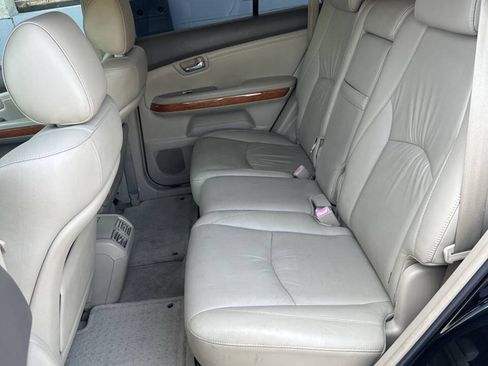 Used 2004 Lexus RX 330 FWD image 9