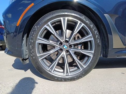 Used 2022 BMW X7 M50i image 5